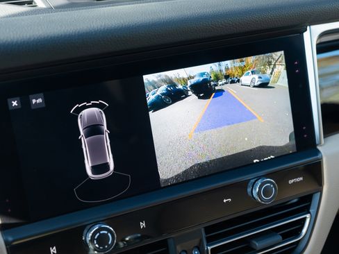 Certified 2023 Porsche Macan image 27