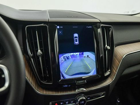 Certified 2023 Volvo XC60 T8 Ultimate AWD/4WD image 24