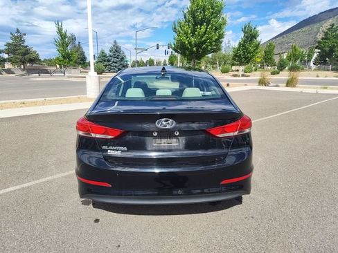 Used 2017 Hyundai Elantra SE FWD image 4