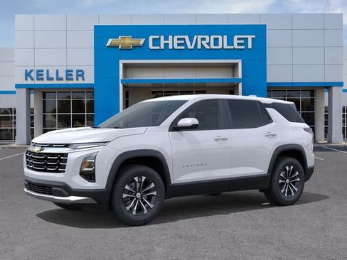 Used 2026 Chevrolet Equinox LT w/ Safety and Technology Package image 2