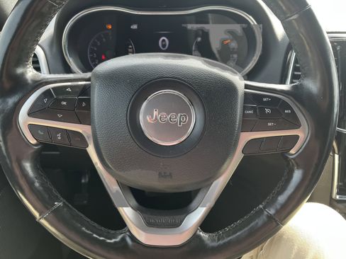 Used 2020 Jeep Grand Cherokee Altitude image 20