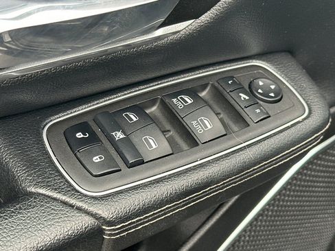 Used 2023 RAM 1500 Laramie image 11