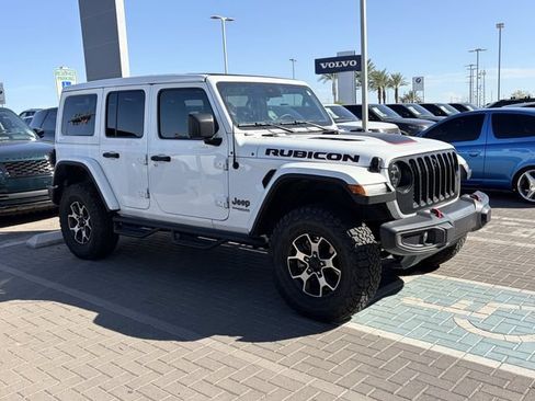 Used 2022 Jeep Wrangler Unlimited Rubicon w/ LED Lighting Group AWD/4WD image 3