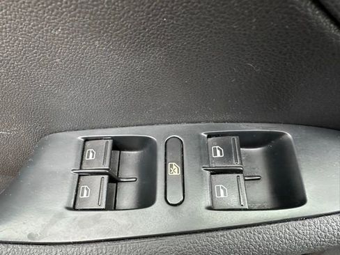 Used 2018 Volkswagen Jetta S image 10