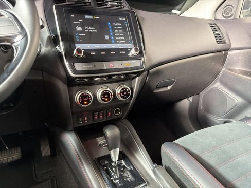 Used 2025 Mitsubishi Outlander Sport AWD image 24