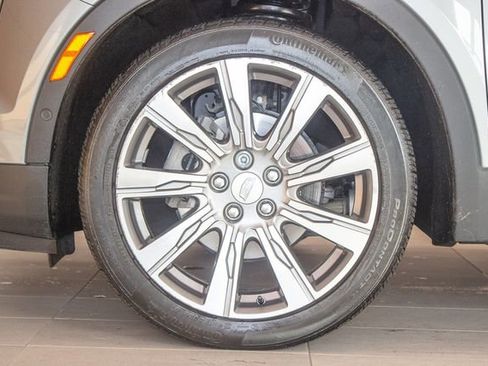 Certified 2023 Cadillac XT4 Premium Luxury w/ Enhanced Visibility Package image 9