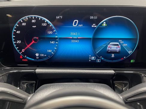 Used 2023 Mercedes-Benz GLA 250 4MATIC image 32