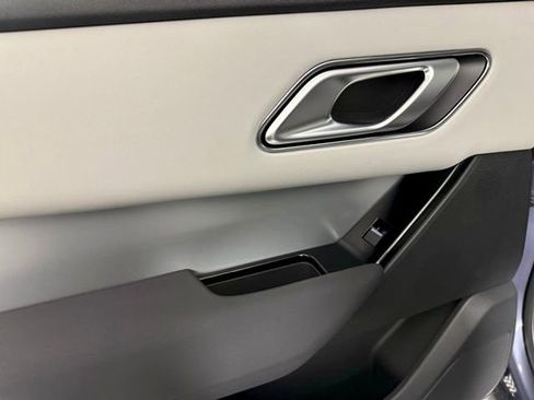 Used 2025 Land Rover Range Rover Velar S image 17