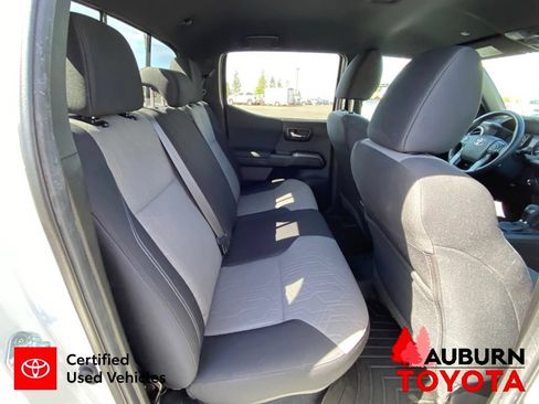Certified 2022 Toyota Tacoma TRD Off-Road AWD/4WD image 18
