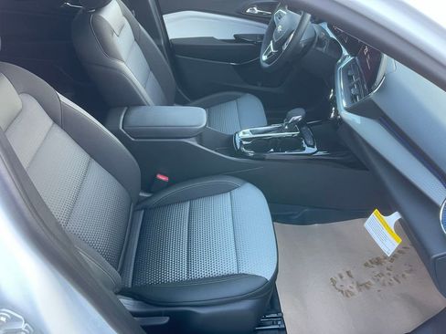 New 2026 Chevrolet Trax LT w/ LT Convenience Package image 20