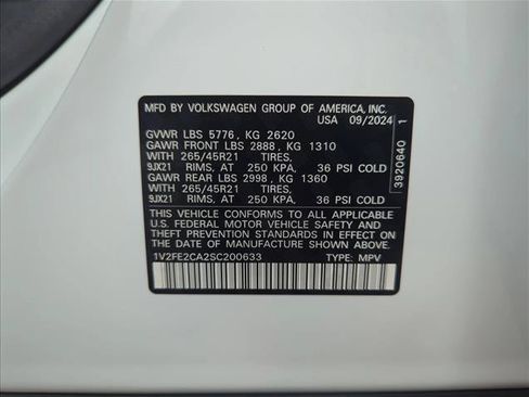 Used 2025 Volkswagen Atlas Cross Sport SEL Premium R-Line AWD/4WD image 29