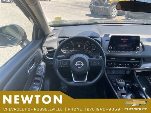 Used 2024 Nissan Rogue SV AWD/4WD image 21