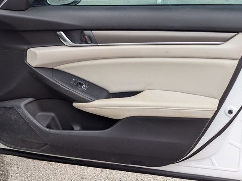 Certified 2018 Honda Accord LX image 27