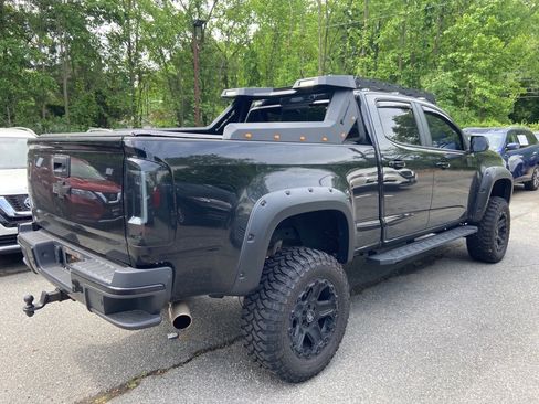 Used 2019 Chevrolet Colorado Z71 w/ Z71 Midnight Edition image 4