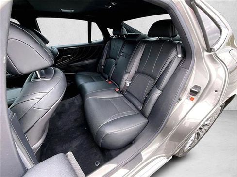 Used 2021 Lexus LS 500 w/ Accessory Package (Z2) RWD image 28