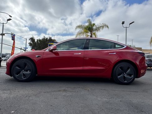 Used 2019 Tesla Model 3 Standard Range Plus image 8