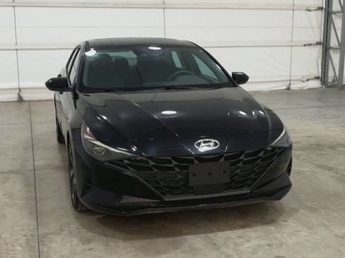 Used 2023 Hyundai Elantra SEL w/ Convenience Package FWD image 7