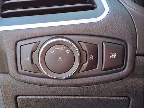 Used 2023 Ford Edge SEL image 18