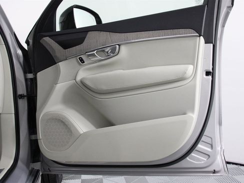 Certified 2023 Volvo XC90 T8 Plus image 21