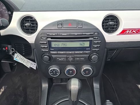 Used 2013 MAZDA MX-5 Miata Club image 18