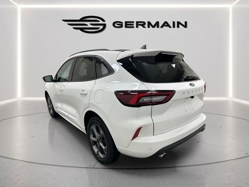 Used 2024 Ford Escape ST-Line w/ Tech Pack #1 AWD/4WD image 4