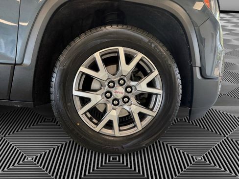 Used 2020 GMC Acadia SLT w/ Driver Alert Package II AWD/4WD image 9