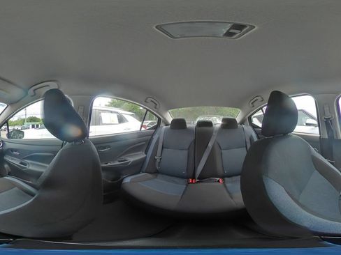 Used 2025 Nissan Versa SV FWD image 40