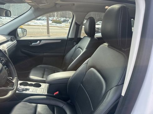 Used 2022 Ford Escape SEL image 12