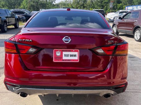 Used 2021 Nissan Altima 2.5 SR FWD image 8