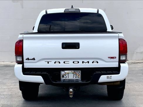Used 2019 Toyota Tacoma TRD Off-Road AWD/4WD image 6