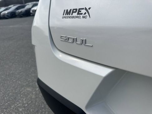 Used 2024 Kia Soul LX w/ Option Group 015 image 25