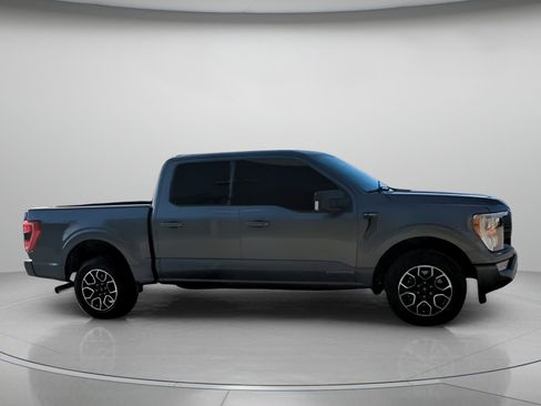 Certified 2021 Ford F150 XLT w/ Equipment Group 302A High image 33
