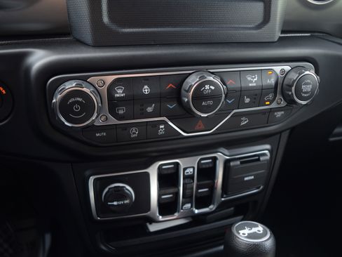 Used 2020 Jeep Wrangler Unlimited Sport S image 24