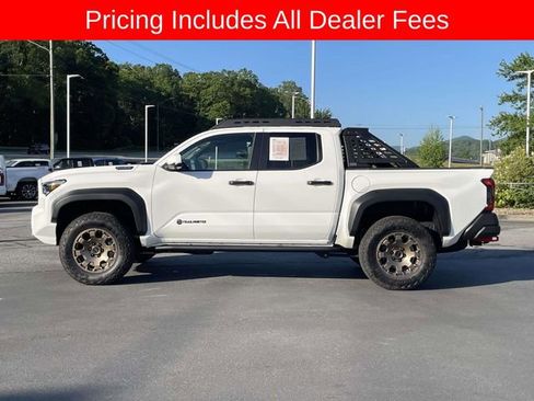 Used 2025 Toyota Tacoma 4x4 Double Cab Hybrid image 2