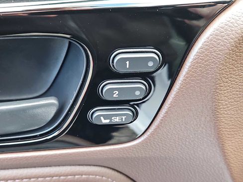 New 2026 Honda Odyssey Touring image 17