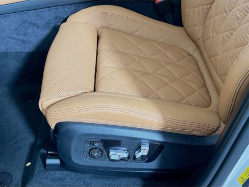 New 2026 BMW X5 xDrive50e w/ M Sport Package image 23