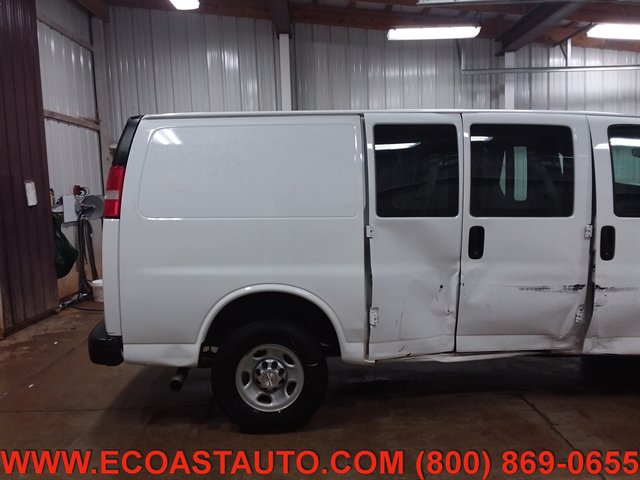 Used 2017 Chevrolet Express 2500 RWD image 8