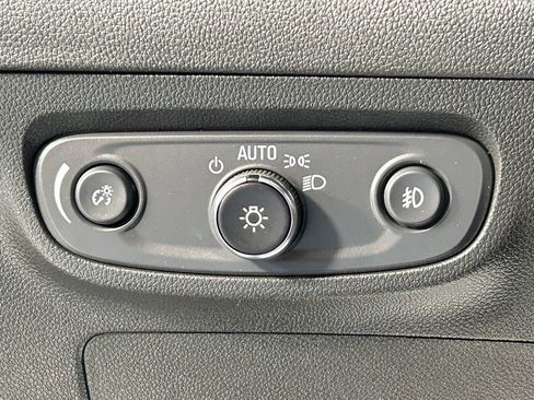 Used 2023 Buick Encore GX Preferred w/ Cold Weather Comfort Package image 27