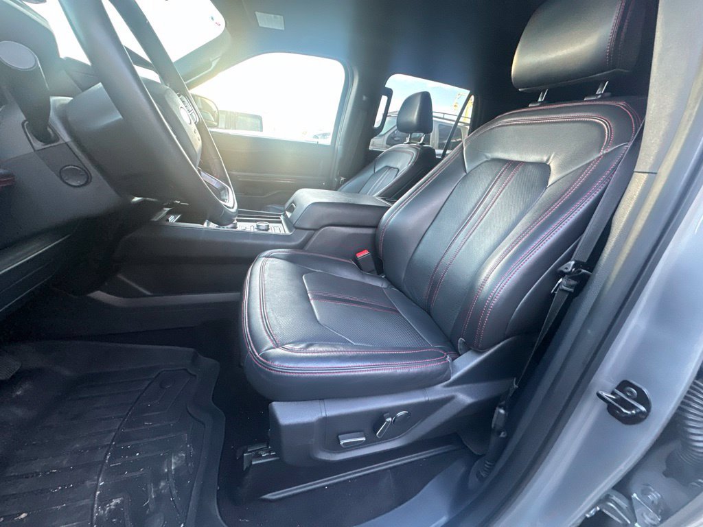 Used 2023 Ford Expedition Limited AWD/4WD image 15