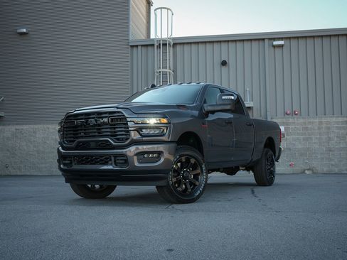 New 2026 RAM 2500 Big Horn AWD/4WD image 1