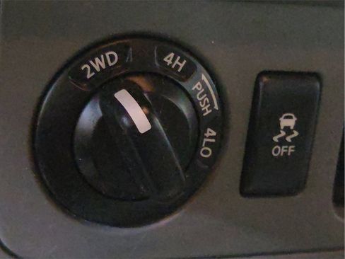 Used 2019 Nissan Frontier SV image 22