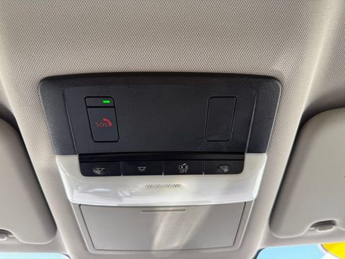 Used 2022 Nissan Rogue SV FWD image 26