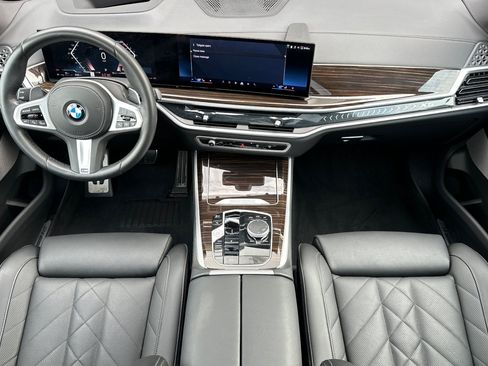 Used 2024 BMW X5 xDrive40i w/ M Sport Package AWD/4WD image 12
