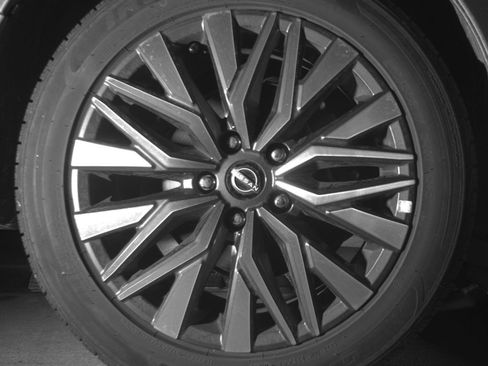 Used 2025 Nissan Altima 2.5 SV FWD image 18