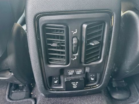 Used 2019 Dodge Durango R/T w/ Technology Group AWD/4WD image 29