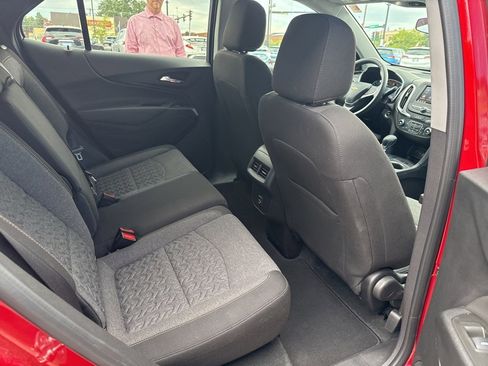 Used 2024 Chevrolet Equinox LT image 32