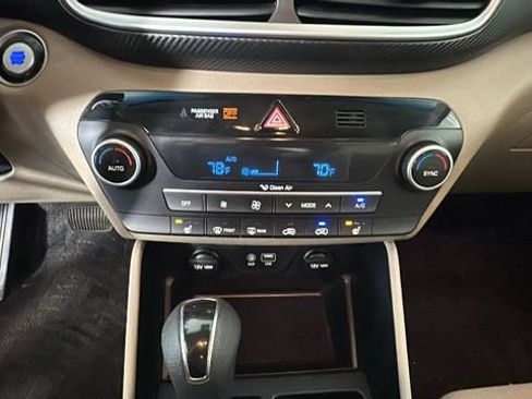 Used 2020 Hyundai Tucson SEL w/ Winter Weather Package FWD image 22