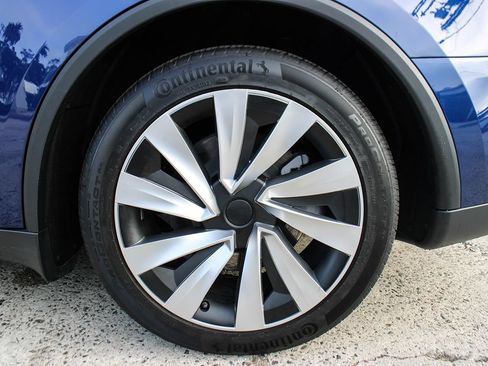 Used 2026 Tesla Model Y Long Range AWD/4WD image 39