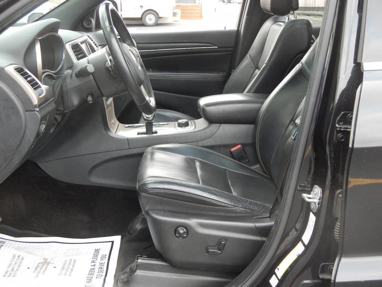 Used 2015 Jeep Grand Cherokee Limited w/ Luxury Group II AWD/4WD image 29