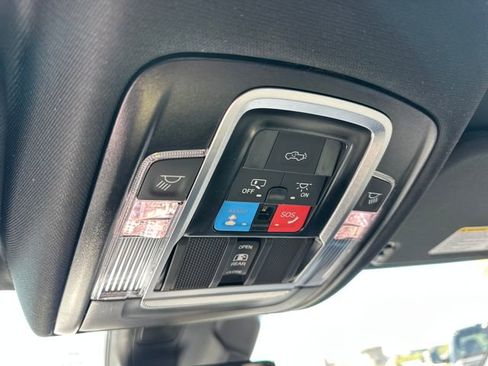 New 2026 RAM 1500 4x4 Crew Cab image 25